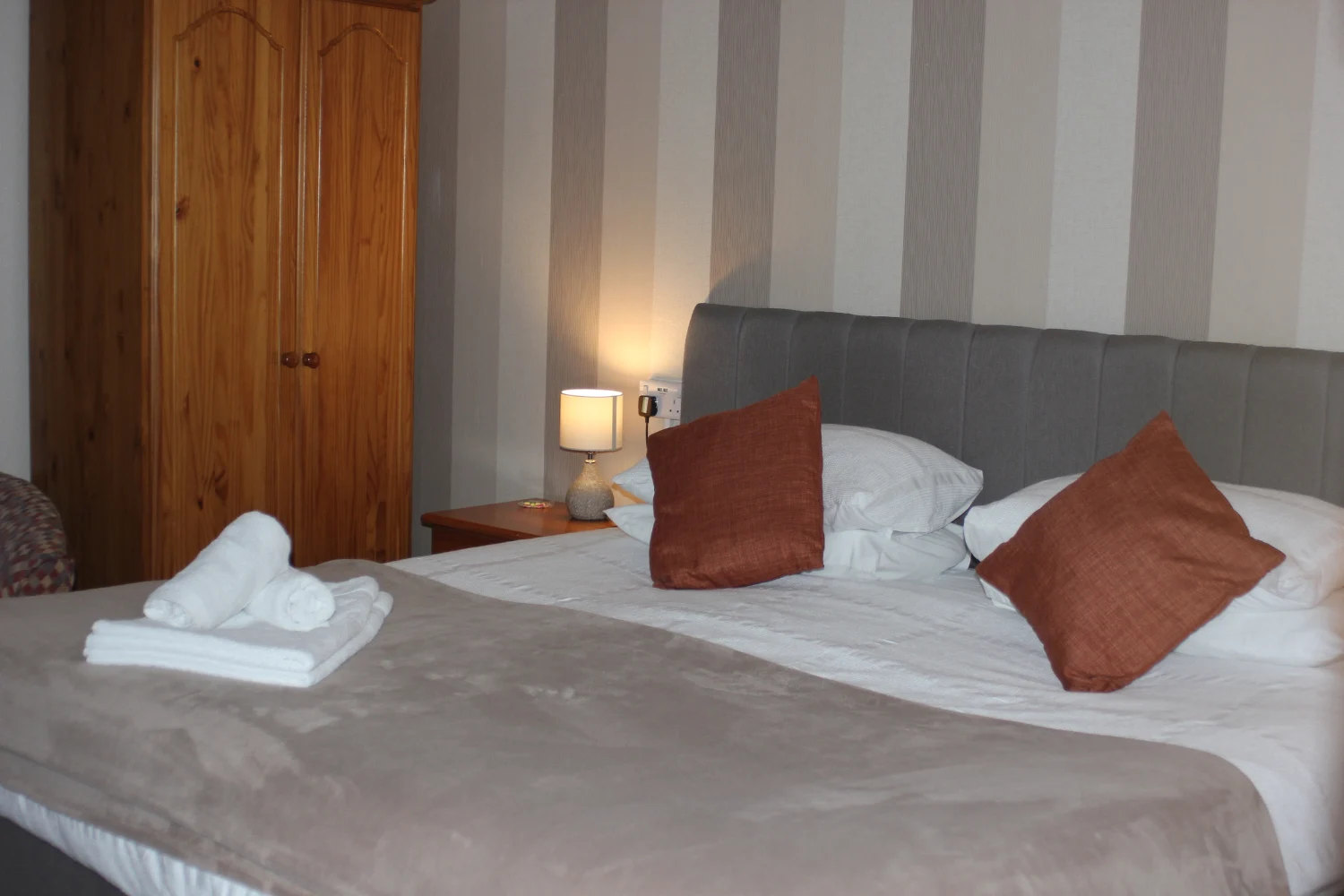 Paignton Bed and Breakfast King Room En-Suite